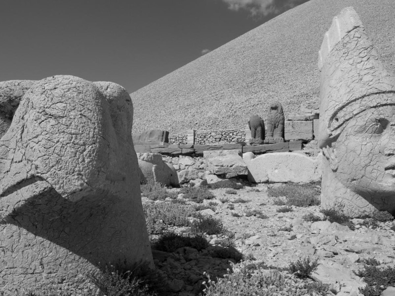 Ancient Persian Gods: The Rise and Fall of Ancient Deities