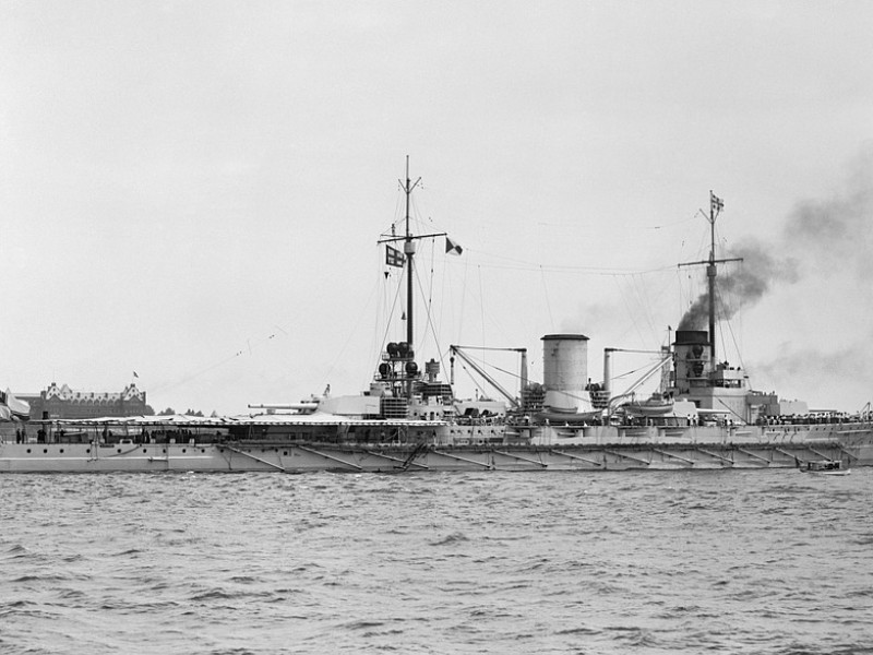 The Suez War: A Canal and its Crisis